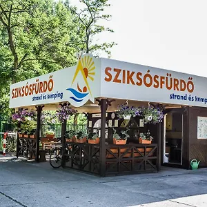 Sziksósfürdő és Kemping