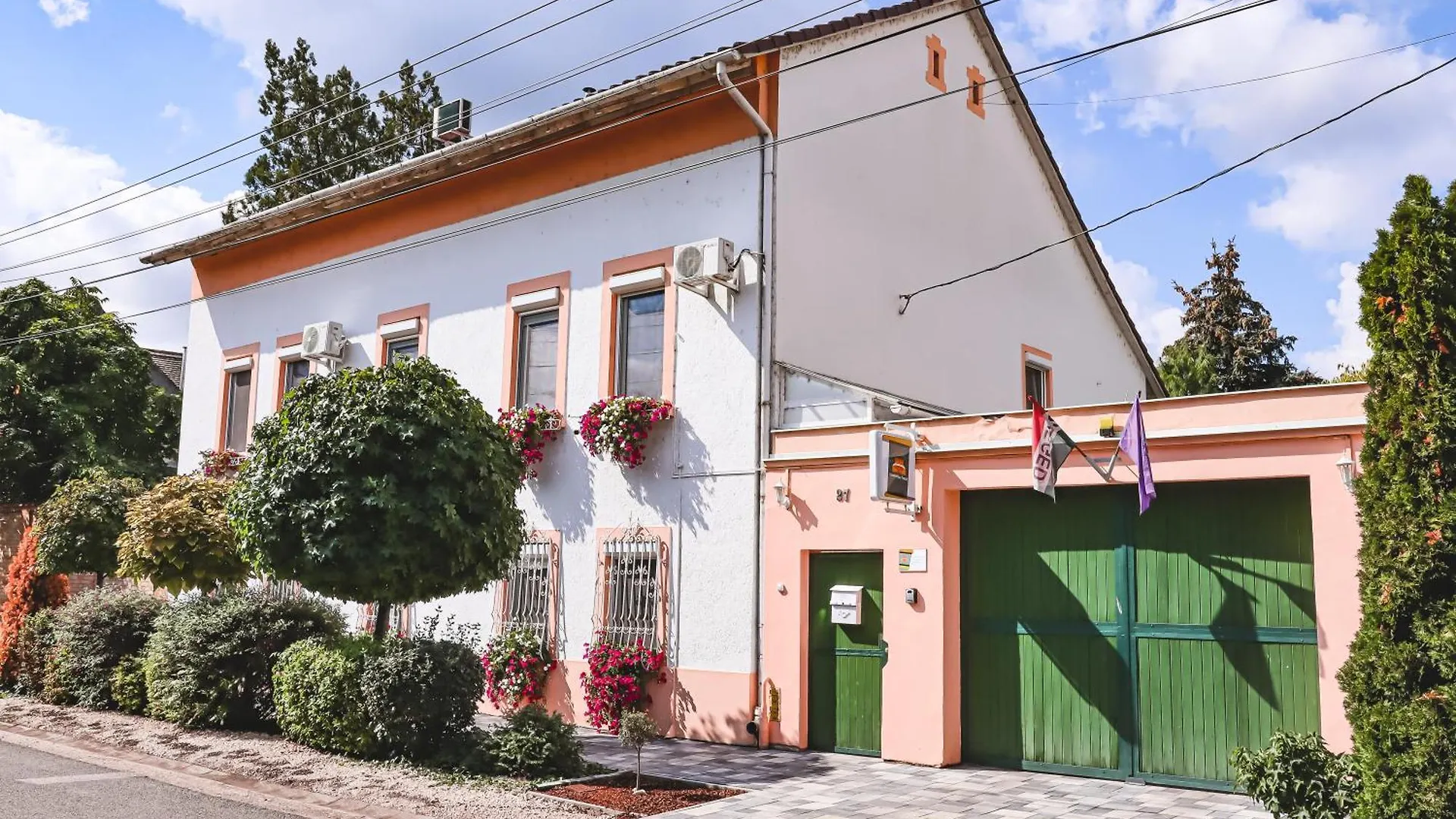 Szivarvany Panzio Сегед 2*,  Венгрия